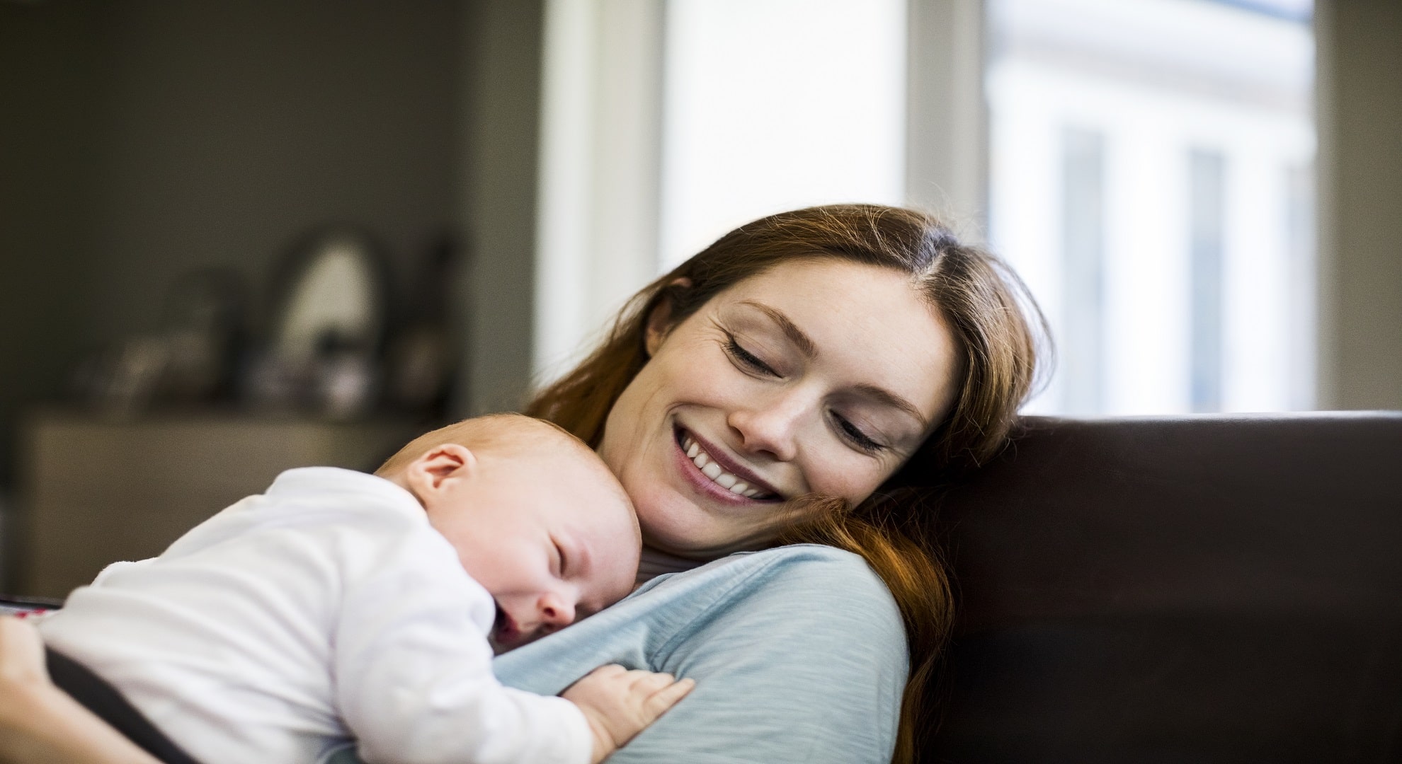 Conoce la importancia del abrazo y lo clave que es para establecer una fuerte relación con tu hijo. El poder del abrazo va más allá de una conexión emocional dando seguridad, protección y una gran calma en la ansiedad y el stress de tu bebe. 